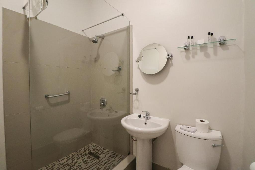 Gonubie Hotel Экстерьер фото